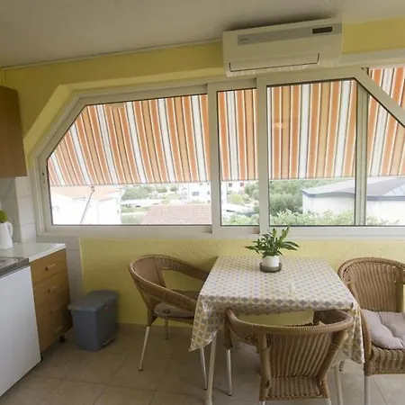 דירה In With Sea View, Balcony, Air Conditioning, Wifi פאקוסטאן