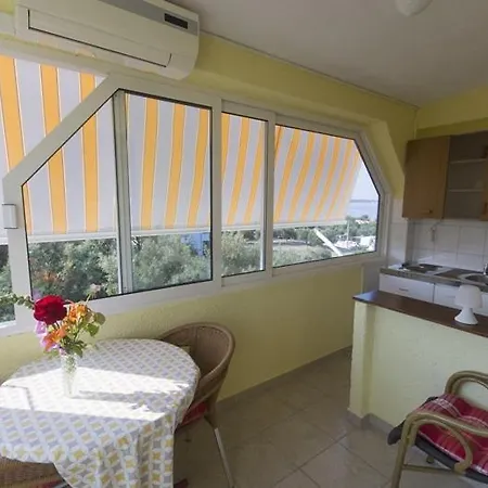 In With Sea View, Balcony, Air Conditioning, Wifi פאקוסטאן