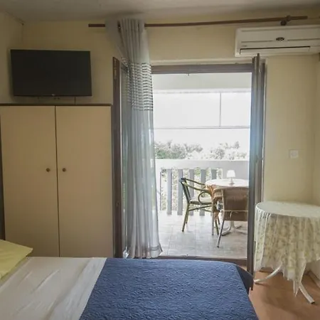 In With Sea View, Balcony, Air Conditioning, Wifi פאקוסטאן