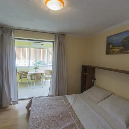 דירה In With Sea View, Balcony, Air Conditioning, Wifi